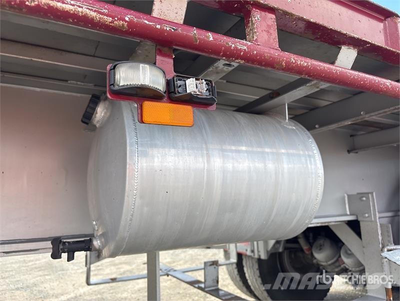  Krueger 13.6 m Tri/A Flatbed Trailer Lavaperävaunut