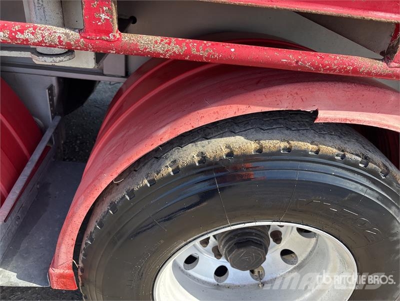  Krueger 13.6 m Tri/A Flatbed Trailer Lavaperävaunut
