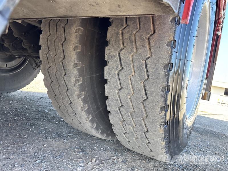  Krueger 13.6 m Tri/A Flatbed Trailer Lavaperävaunut