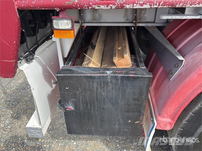  Krueger 13.6 m Tri/A Flatbed Trailer Lavaperävaunut