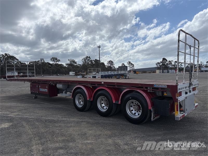  Krueger 13.6 m Tri/A Flatbed Trailer Lavaperävaunut