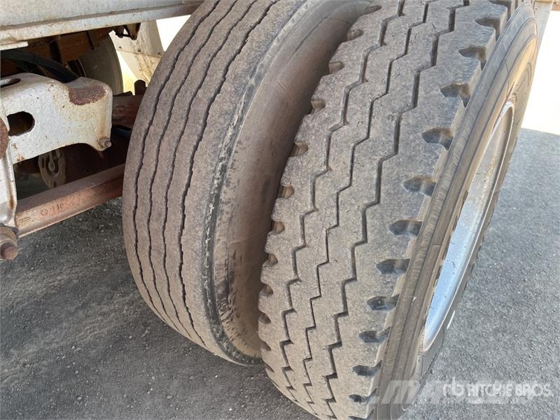  Krueger 13.6 m Tri/A Flatbed Trailer Plato/keson prikolice
