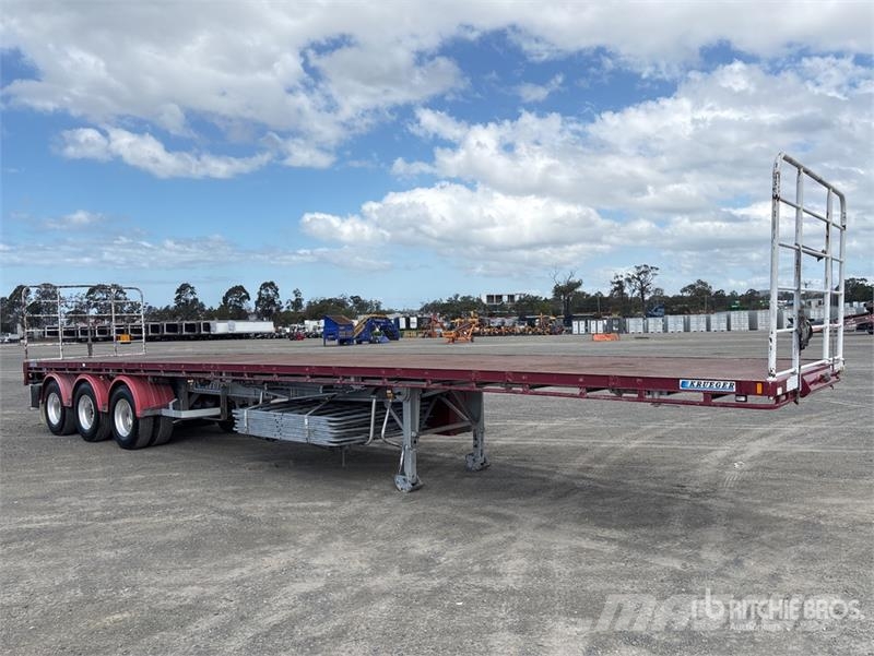  Krueger 13.6 m Tri/A Flatbed Trailer Lavaperävaunut