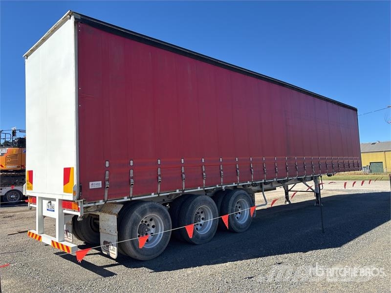  Krueger Tri/A Curtain Side Trailer مقطورات بغطاء جانبي