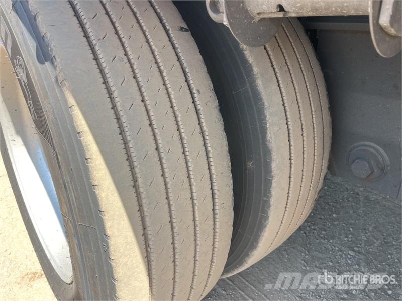 Kruger 13.3 m Tri/A Step Deck Curtain Side Trailer Tenthaagised