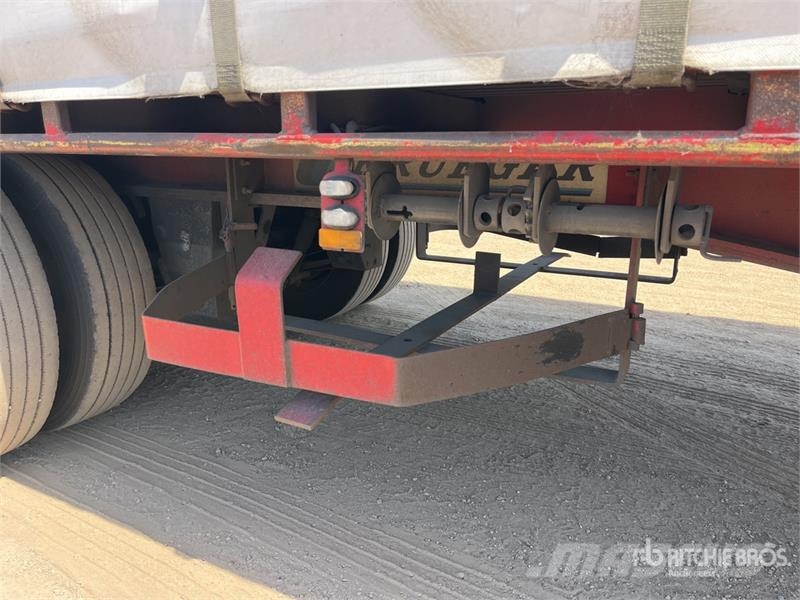 Kruger 13.3 m Tri/A Step Deck Curtain Side Trailer Tenthaagised