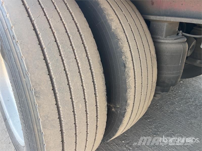 Kruger 13.3 m Tri/A Step Deck Curtain Side Trailer Tenthaagised