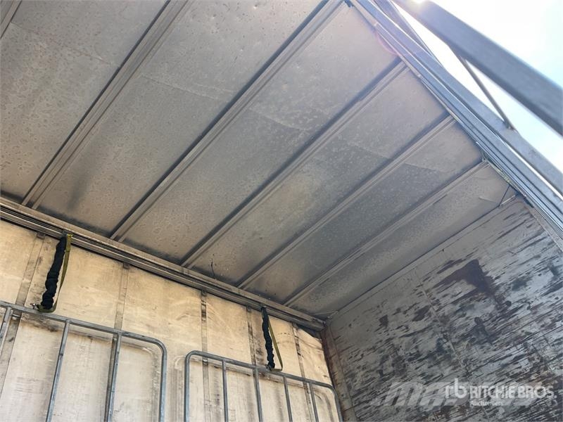 Kruger 13.3 m Tri/A Step Deck Curtain Side Trailer Tenthaagised