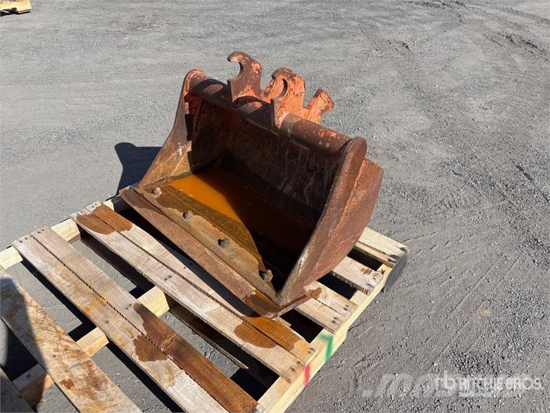 Kubota 700 mm Cleanup Excavator Bucket Buckets