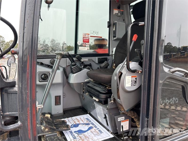 Kubota KX080-3S Tracked Excavator 履带挖掘机