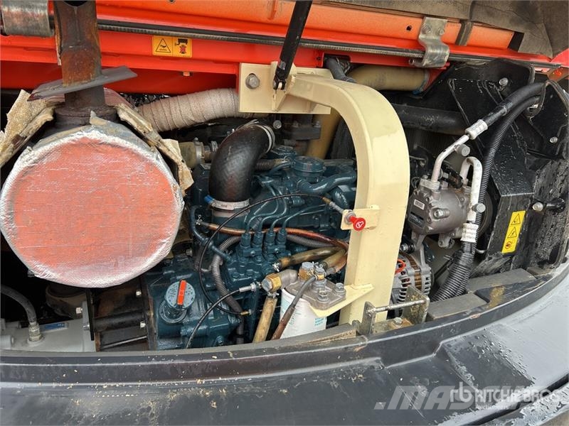 Kubota KX080-3S Tracked Excavator 履带挖掘机