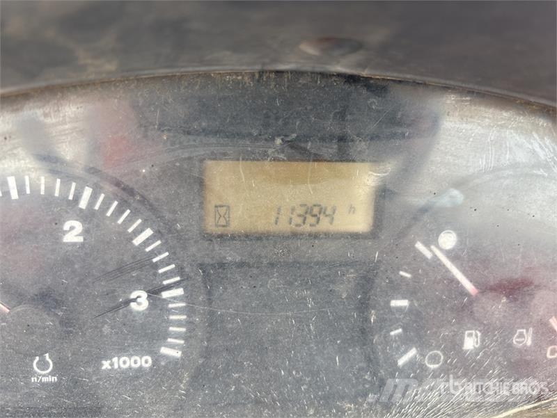 Kubota M7040SUD トラクター