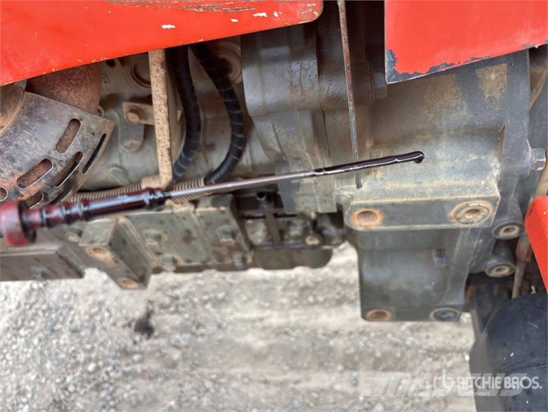 Kubota M7040SUD トラクター