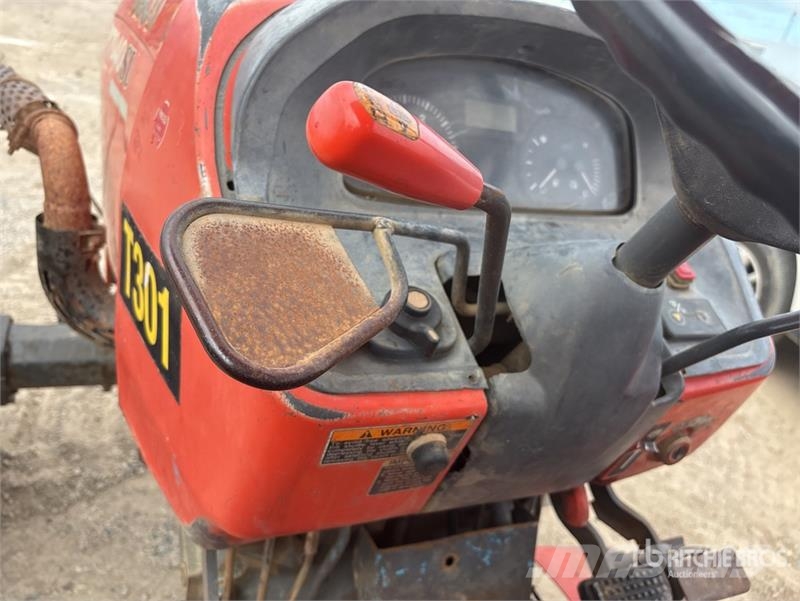 Kubota M7040SUD トラクター