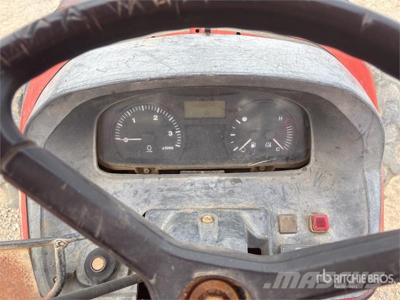 Kubota M7040SUD トラクター