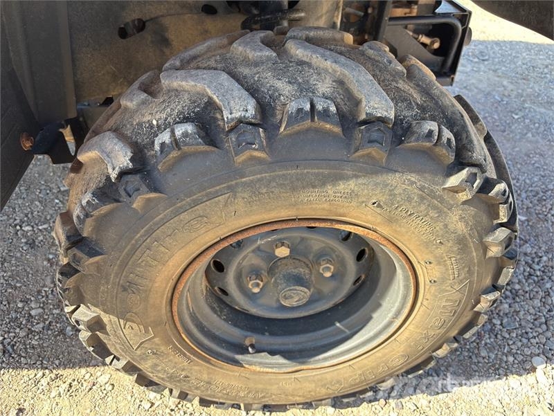 Kubota RTV-X900 Pomoćni strojevi
