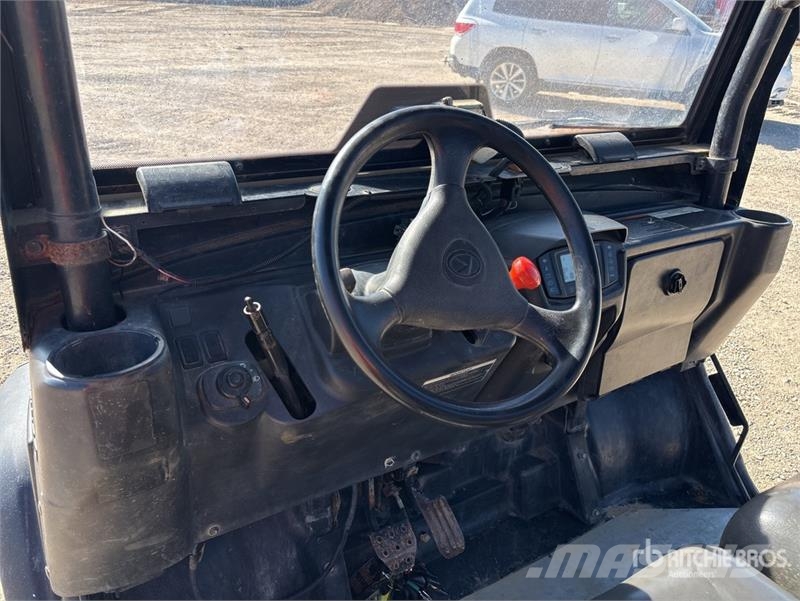 Kubota RTV-X900 Pomoćni strojevi