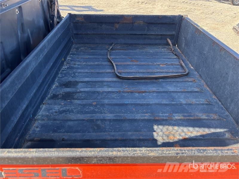 Kubota RTV-X900 Pomoćni strojevi