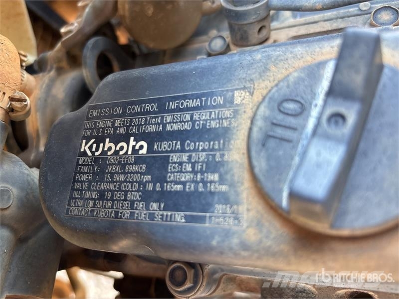 Kubota RTV-X900 Pomoćni strojevi