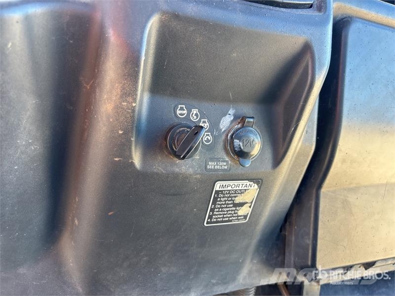 Kubota RTV-X900 Pomoćni strojevi
