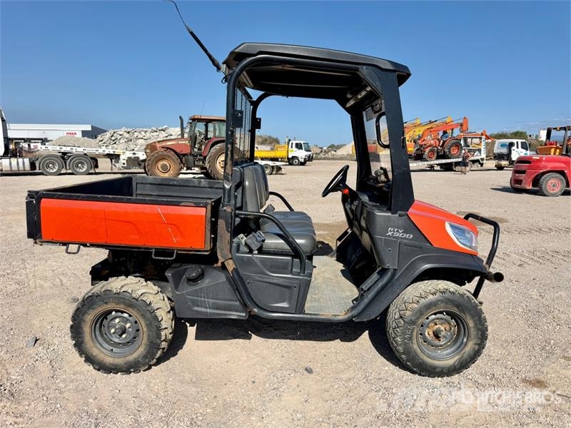 Kubota RTV-X900 Pomoćni strojevi