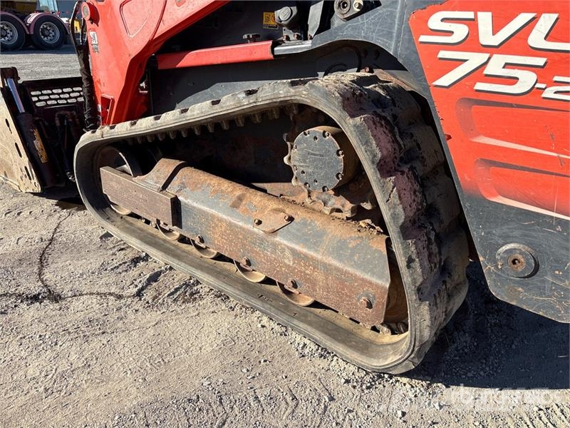 Kubota SVL75-2CHW Compact Track Loader Minicargadoras