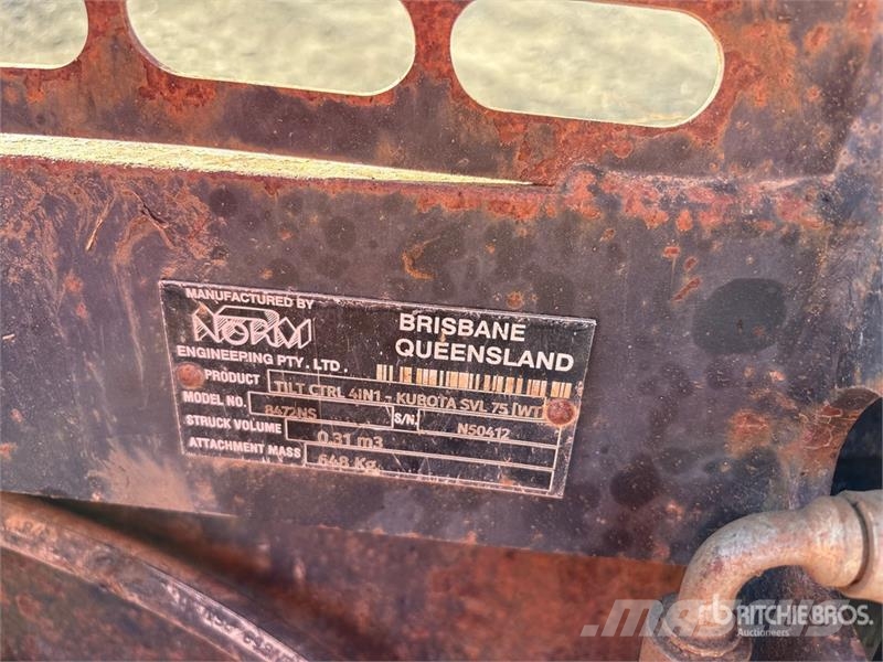 Kubota SVL75-2CHW Compact Track Loader Minicargadoras