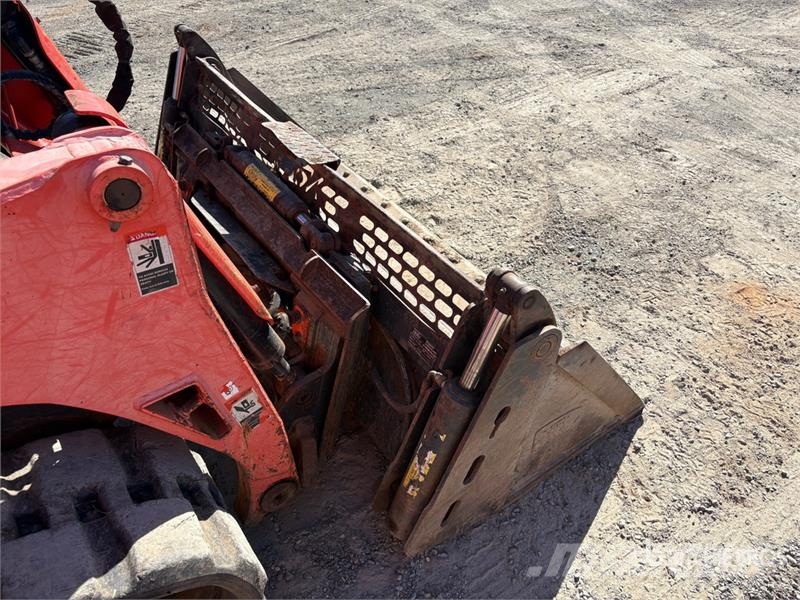 Kubota SVL75-2CHW Compact Track Loader Minicargadoras