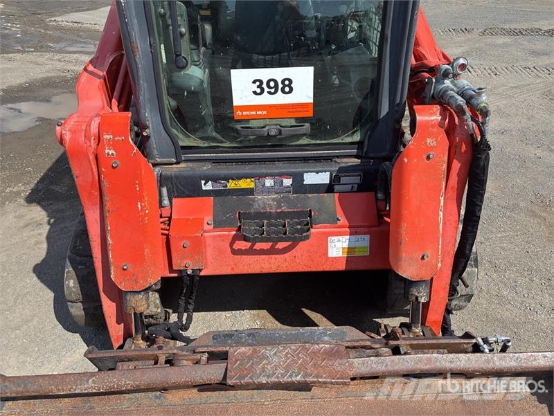 Kubota SVL75-2CHW Compact Track Loader Skid steer loderler