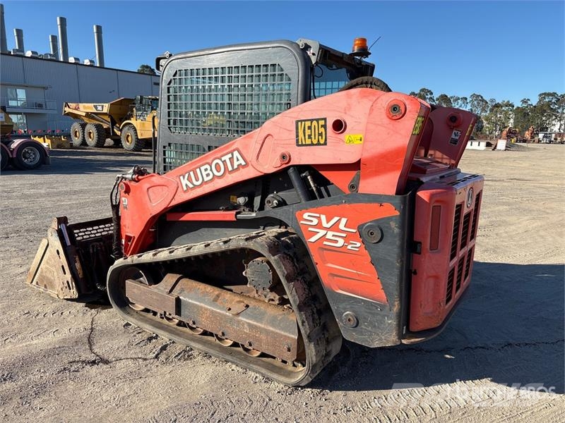Kubota SVL75-2CHW Compact Track Loader Minicargadoras