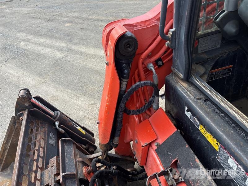 Kubota SVL75-2CHW Compact Track Loader Skid steer loderler