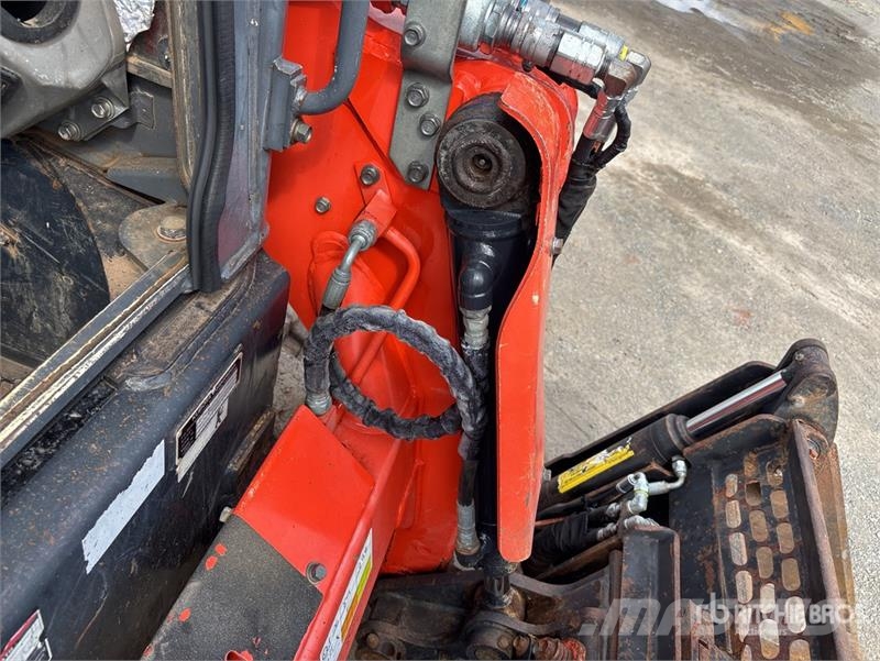 Kubota SVL75-2CHW Compact Track Loader Skid steer loderler