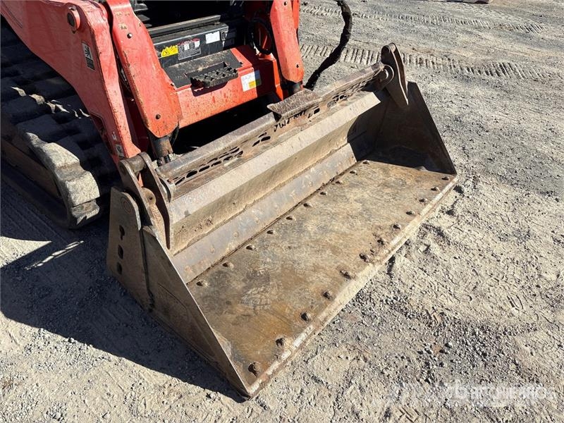 Kubota SVL75-2CHW Two-Speed High Flow Compact Track Loade لوادر انزلاقية التوجيه