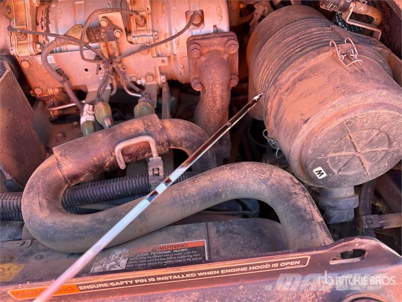 Kubota SVL75-2CHW Two-Speed High Flow Compact Track Loade لوادر انزلاقية التوجيه