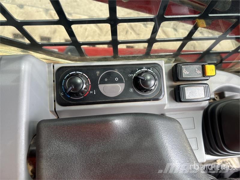 Kubota SVL75-3 Two-Speed Compact Track Loader Skid steer loaders