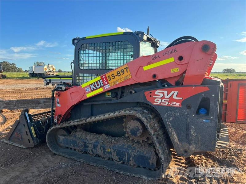 Kubota SVL95-2S Compact Track Loader Schrankladers