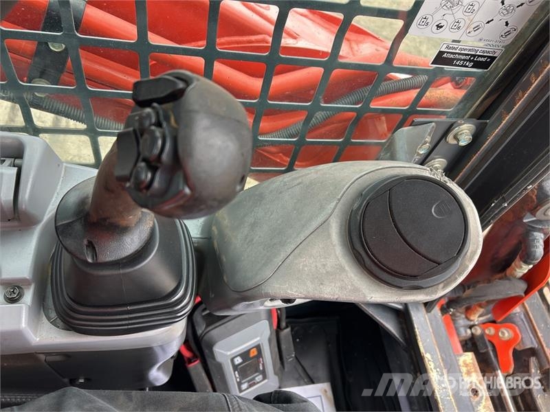 Kubota SVL95-2S Compact Track Loader Kompaktrakodók