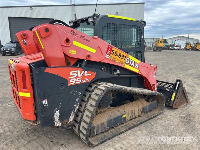 Kubota SVL95-2S Compact Track Loader Kompaktrakodók