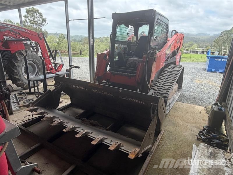 Kubota SVL95-2S Skid Steer Loader Skid steer loaders
