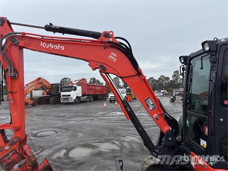 Kubota U55-4 ミニ油圧ショベル 7t以下（ミニユンボ・ミニディガー）