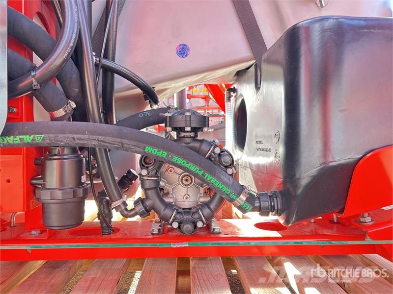 Kuhn Deltis 2 15 m 3-Point Hitch Sprayer (Unused) Irroratrici trainate