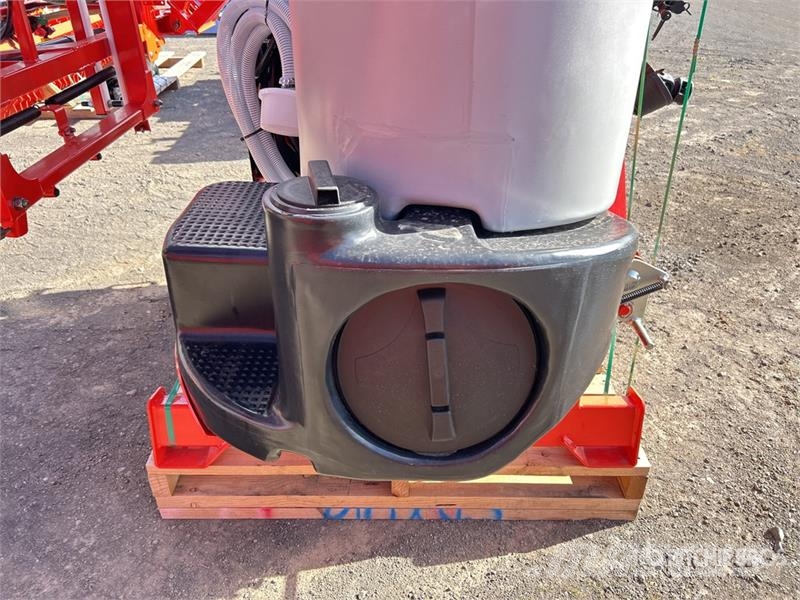 Kuhn Deltis 2 15 m 3-Point Hitch Sprayer (Unused) Irroratrici trainate