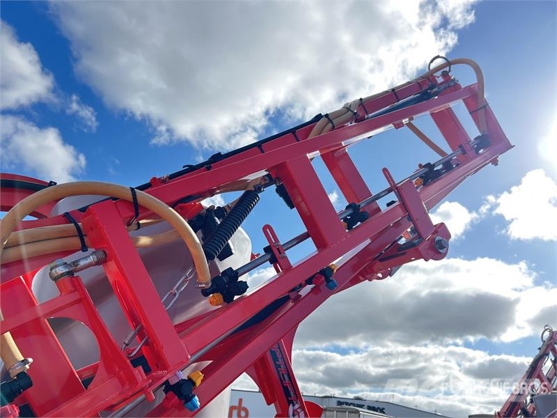 Kuhn Deltis 2 15 m 3-Point Hitch Sprayer (Unused) Irroratrici trainate