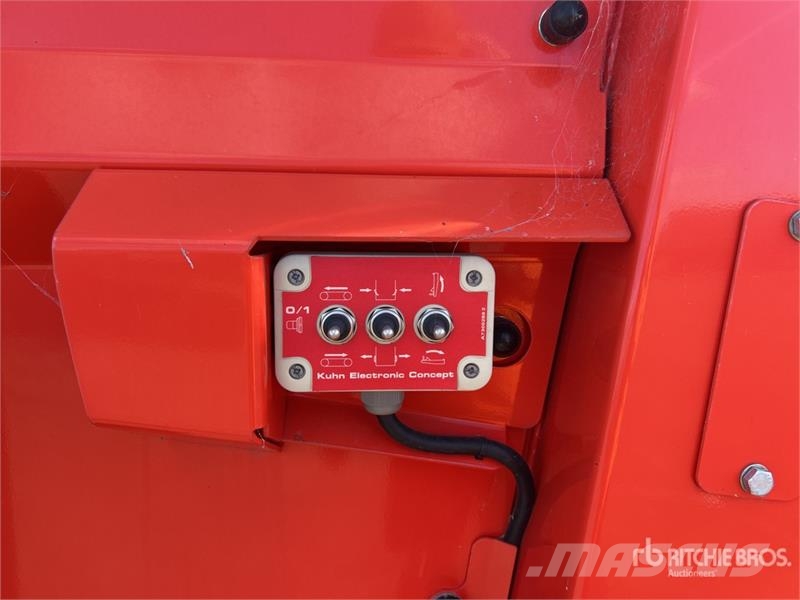 Kuhn Primor 5570 M S/A Straw Feeder (Unused) Otros equipos para cosechadoras de forraje