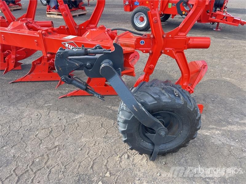 Kuhn VM153 4E/5H 102 3-Point 5 Bottom Reversible Plow ( Pluguri reversibile
