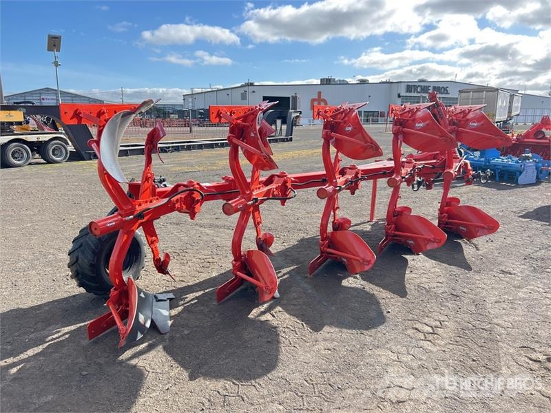 Kuhn VM153 4E/5H 102 3-Point 5 Bottom Reversible Plow ( Pluguri reversibile