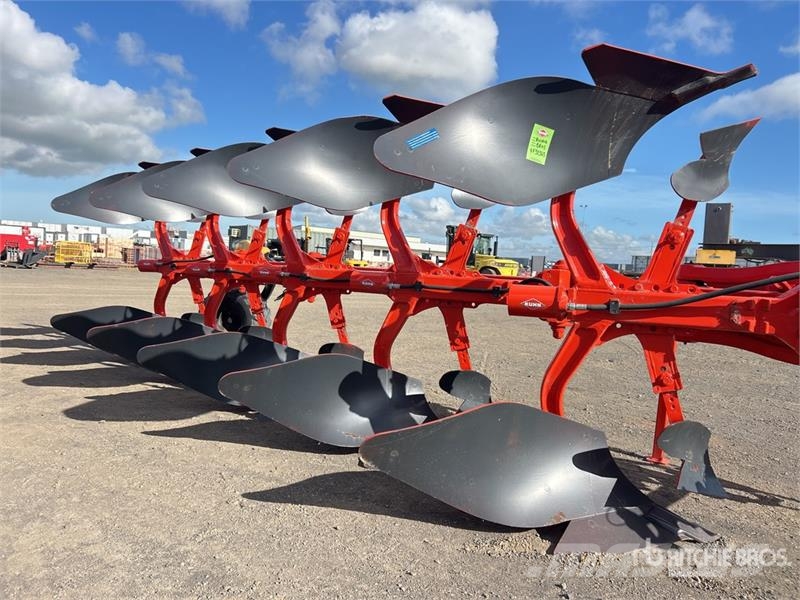 Kuhn VM153 4E/5H 102 3-Point 5 Bottom Reversible Plow ( Pluguri reversibile
