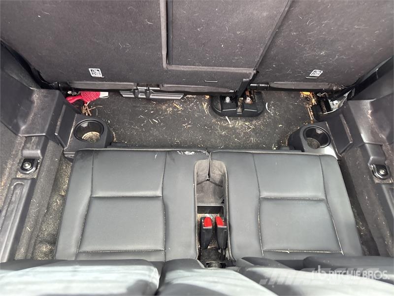 Land Rover Discovery Sport SUV Kistehergépjárművek