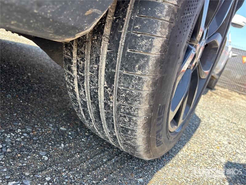 Land Rover Discovery Sport SUV Kistehergépjárművek