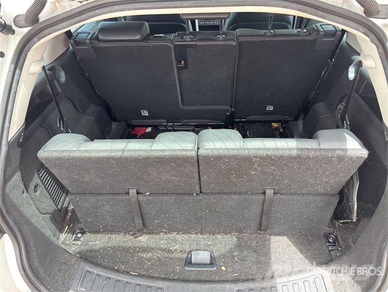 Land Rover Discovery Sport SUV Kistehergépjárművek
